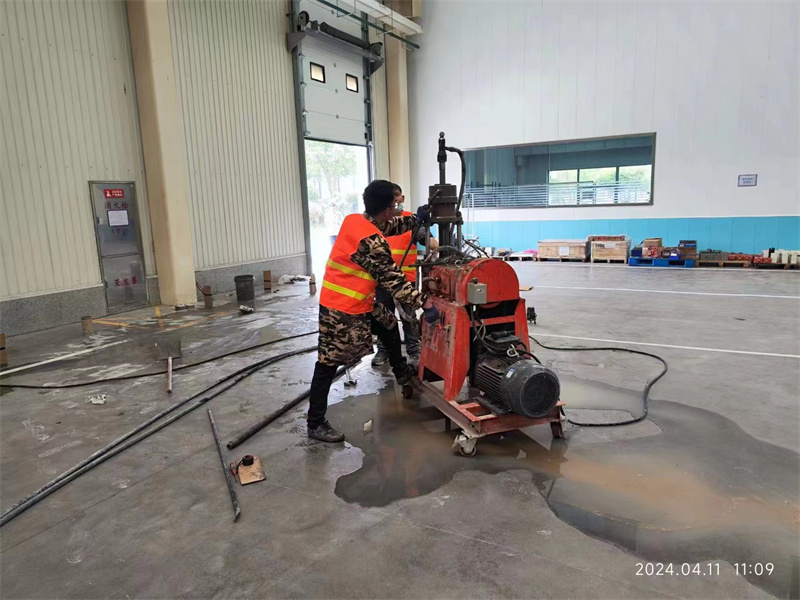 丰泽厂房地面下沉塌陷注浆加固施工